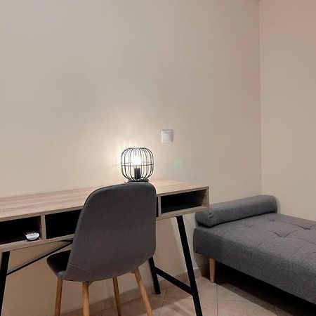 Charming 2Bedroom Apartment With Parking アテネ エクステリア 写真