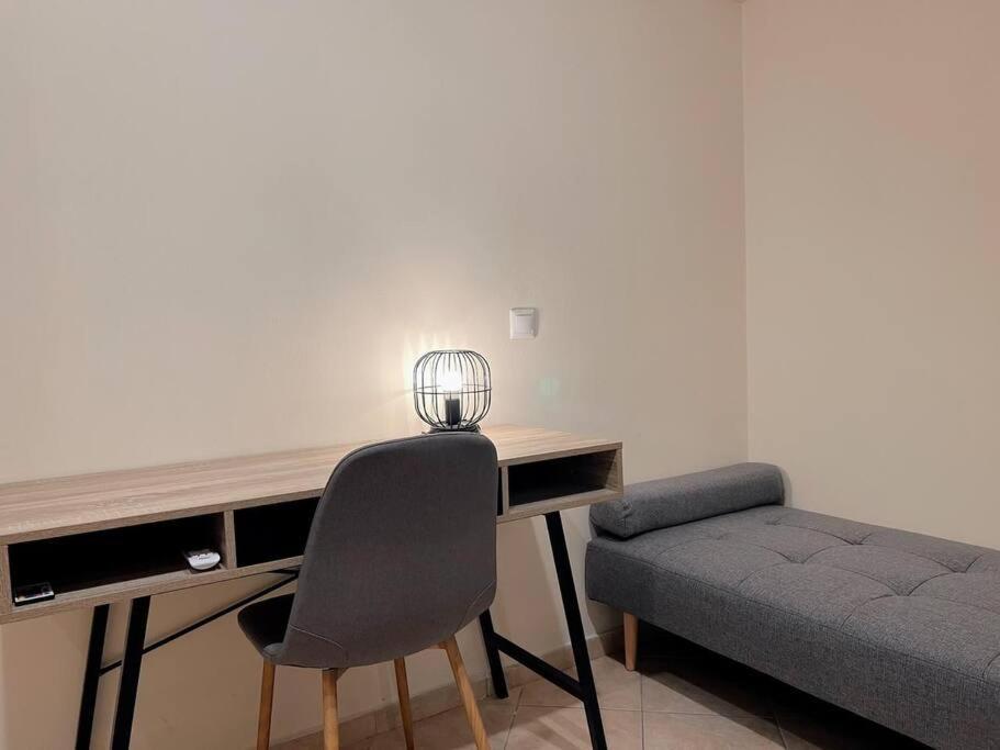 Charming 2Bedroom Apartment With Parking アテネ エクステリア 写真