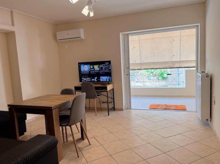 Charming 2Bedroom Apartment With Parking アテネ エクステリア 写真