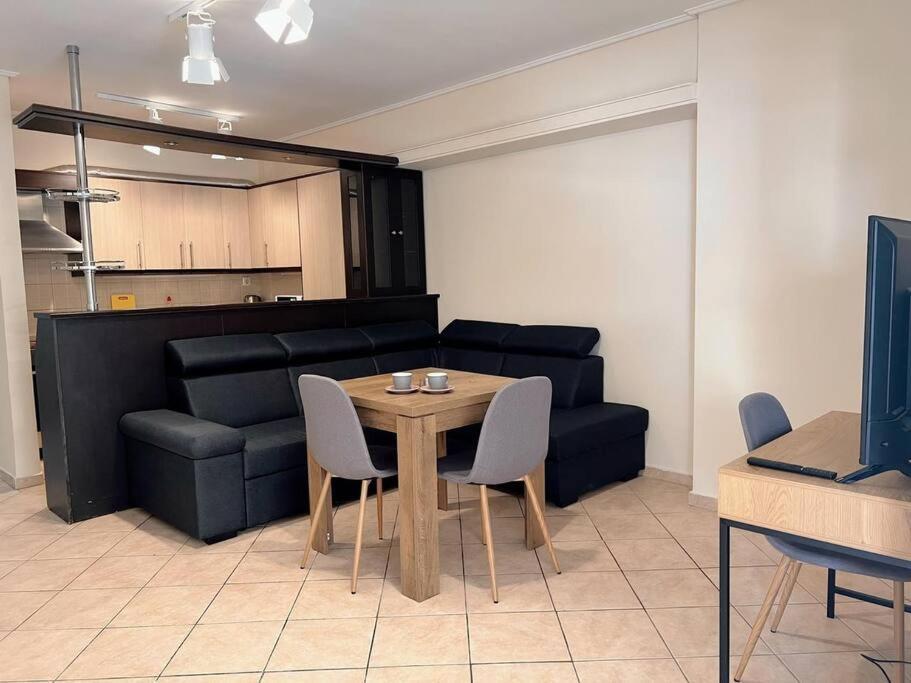 Charming 2Bedroom Apartment With Parking アテネ エクステリア 写真
